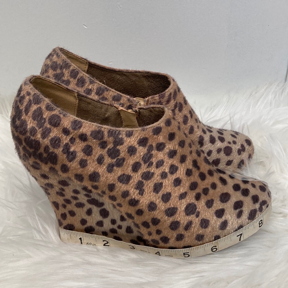 Conuts Ankle Boots For Women’s Size 7.5. - Picture 6 of 8